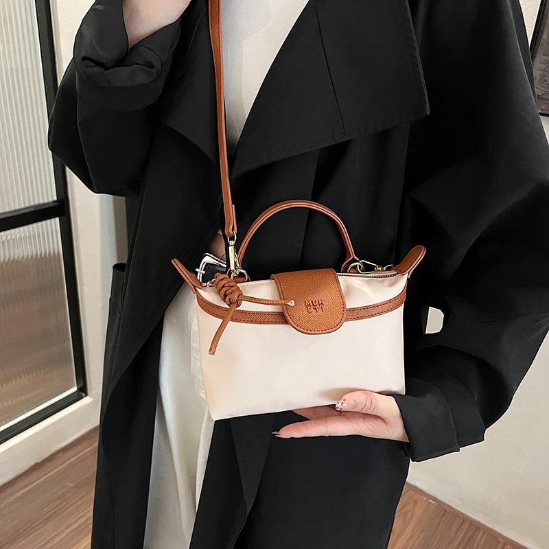 

Модный тренд ретро портативная сумка-тоут женская 2025 новая повседневная универсальная на плечо мессенджер 20*6*22 розовый