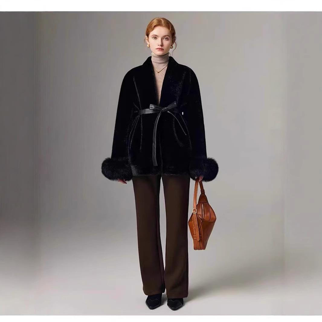 

205 Новая Модная Шуба из Меха Норки Цельная Меховая Шуба для Женщин V-образный Вырез Завязывающийся Пояс Приталенное и Теплое Пальто One size fits all чёрный