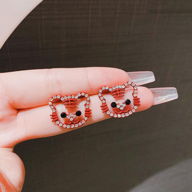Fashion Temperament Sweet Flower Stud Earrings Women's Red Bow Flower Earrings Versatile Exquisite Daily Atmosphere Earrings