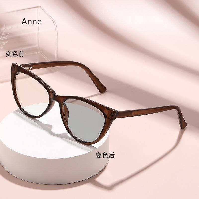 Ladies Trendy Photochromic Myopia Glasses Fashionable Cat Eye Frame Anti Blue Light Eyewear Stylish Women Minus Sight Glasses