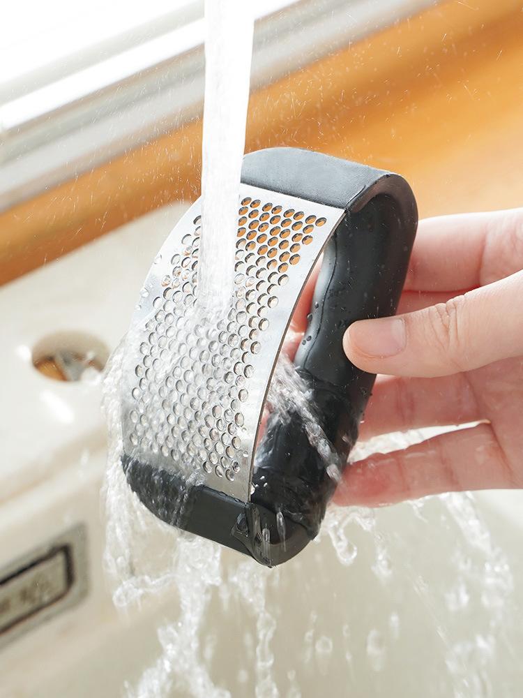 Frantoio per aglio in acciaio inossidabile Tritacarne manuale per tritare l'aglio Utensile per frutta e verdura Accessori per la cucina Gadget