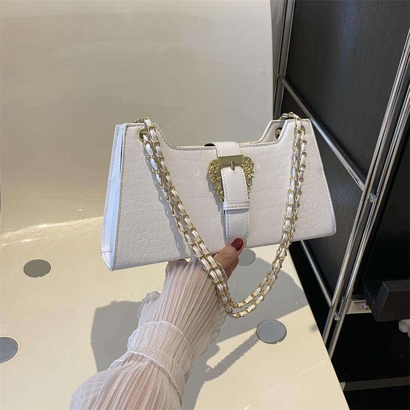 

Повседневная сумка женская 2024 новая модная корейская версия темперамент простая сумка через плечо подмышкой популярная модная маленькая квадратная сумка белый