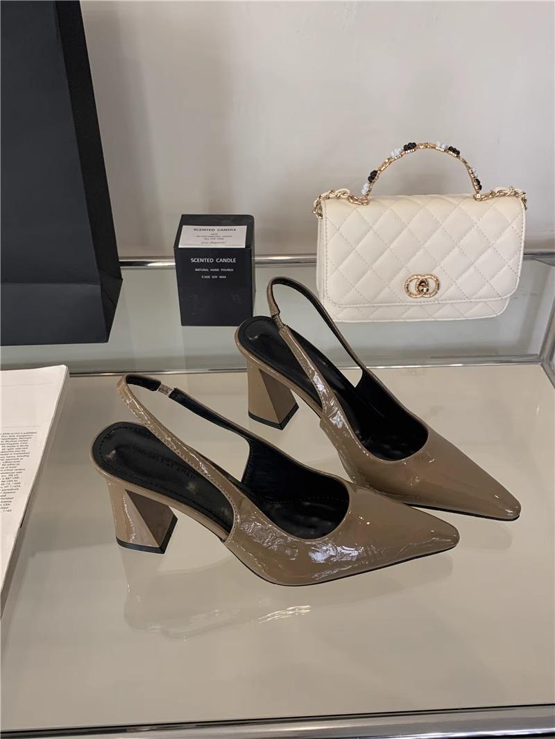 

Spring and summer 2025 new patent leather thick heel bag head sandals women s French temperament niche pointed empty high heels 39 хакі