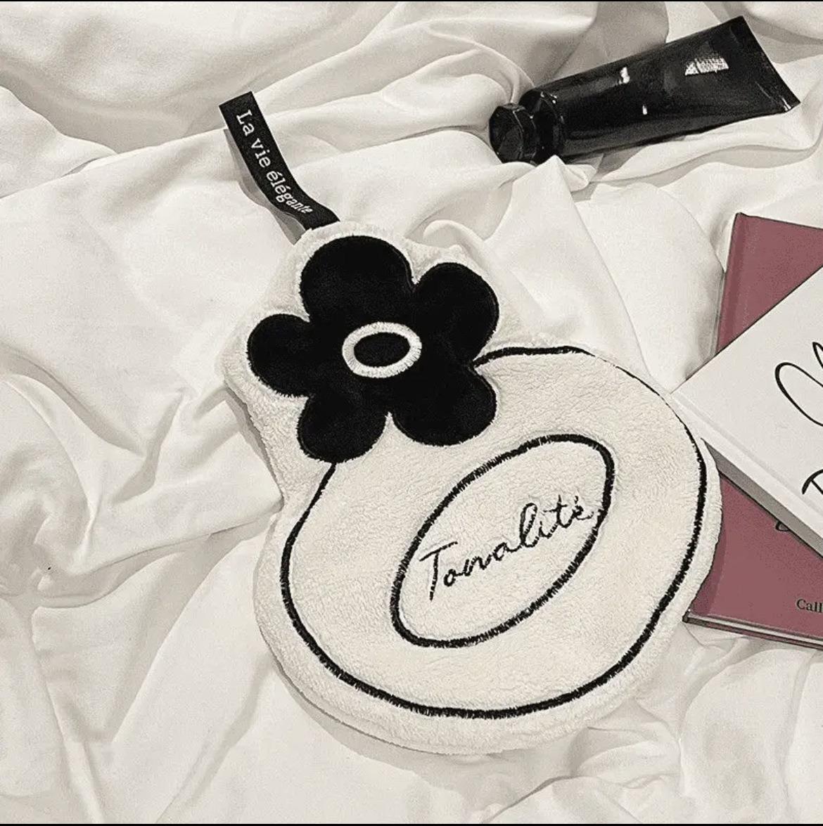 

Парфюмированный стиль подвесное полотенце для рук ванная кухня утолщенный цветок впитывающее полотенце быстросохнущее креативное домашнее полотенце для рук 1PCS