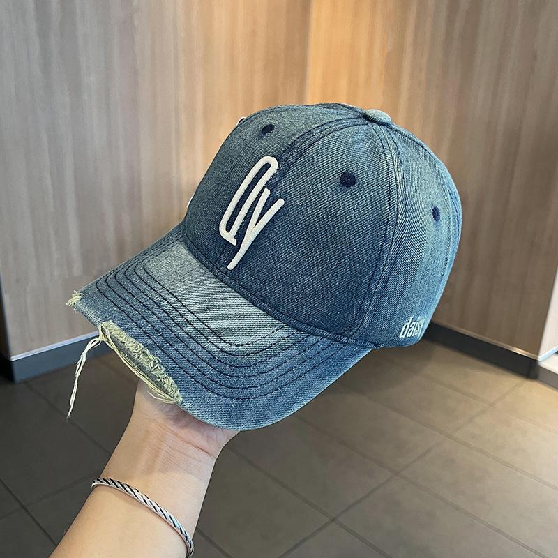Retro and old washed baseball cap men's soft top ripped letter cap showing face small sunshade cowboy hat