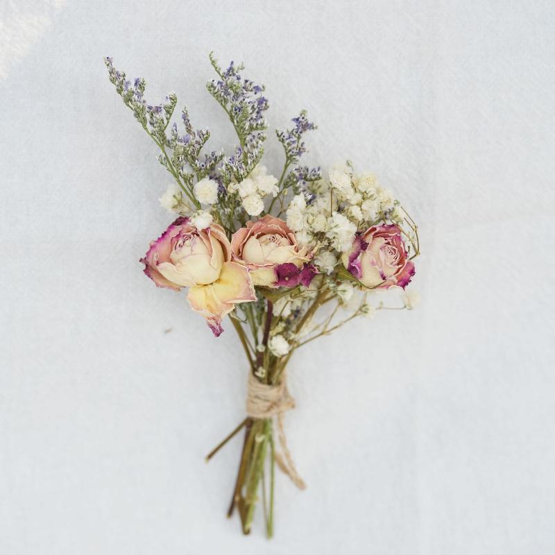 Handcrafted Mini Natural Dried Flower Bouquet 1Pcs Groomsmen Buttonholes for Wedding Bridesmaid Corsage Rustic Decor