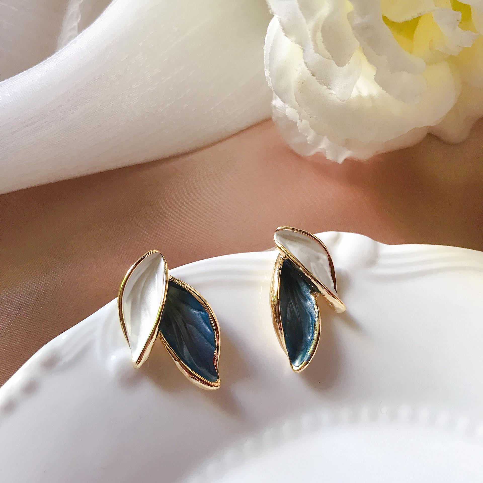

S925 Sterling Silver Leaf Earrings - Women s Simple Mori Style 925 Silver