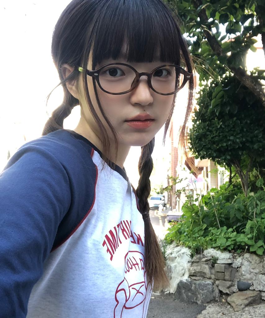 Kikoji Sofa Raglan T-Shirt_Navy