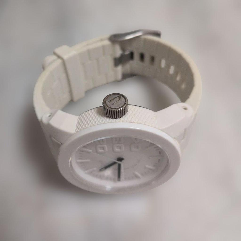 Used DIESEL Men's Watch, White, Quartz. Battery replaced! Beautiful condition!
