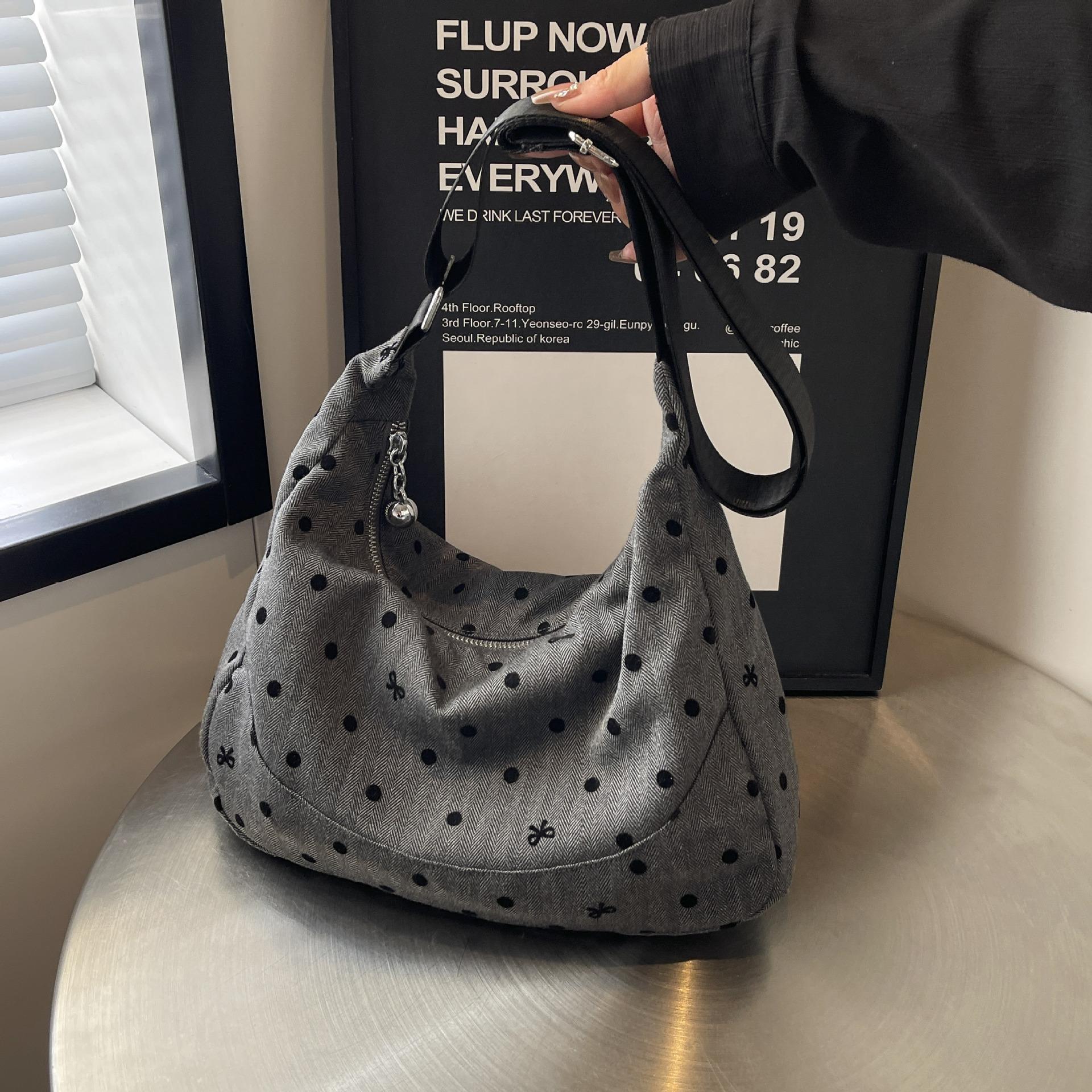 

Женская сумка в горошек, модная вместительная сумка-мессенджер. чёрный