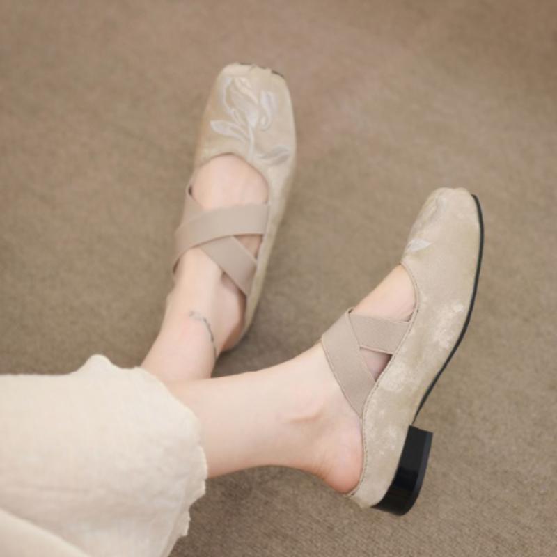 Buty Mary Jane Damskie 2026 Nowe Wiosenne Retro Kwadratowy Nosek Styl Baleriny Pojedyncze Buty Elegancki Temperament Zewnętrzne Wsuwane Pantofle