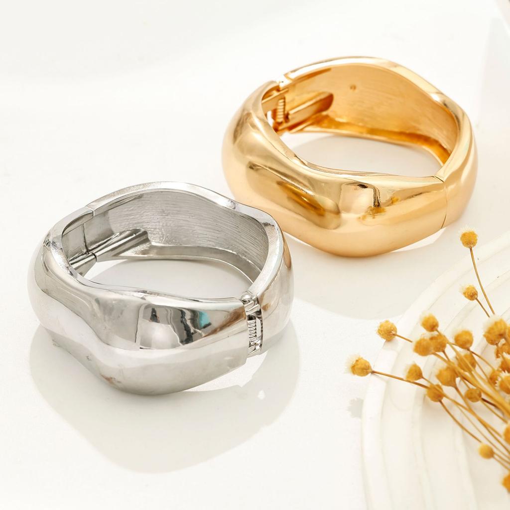 Ins Wind Metal Texture Wide Bracelet Bracelet Fashion Smooth Geometric Irregular Bracelet