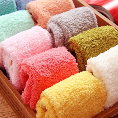 Șosete lungi pufoase de iarnă pentru femei, groase, calde, din lână coral, podea de somn, culoarea bomboanei