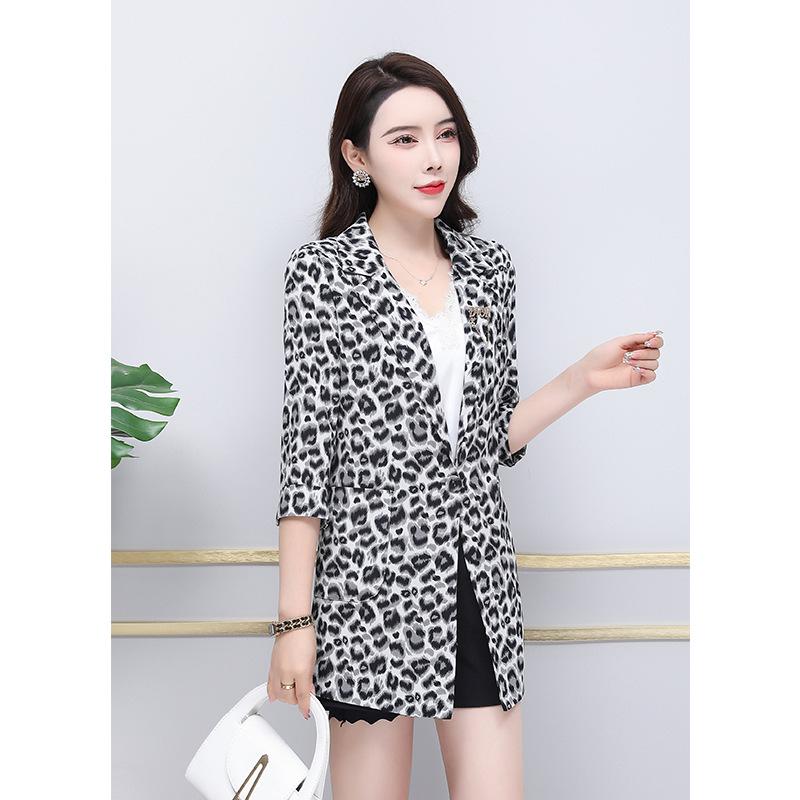 

Women s 2024 Retro Leopard Print Blazer - Loose, Casual, Korean Style Top with Seven-Quarter Sleeves. XL [110-120 lbs]