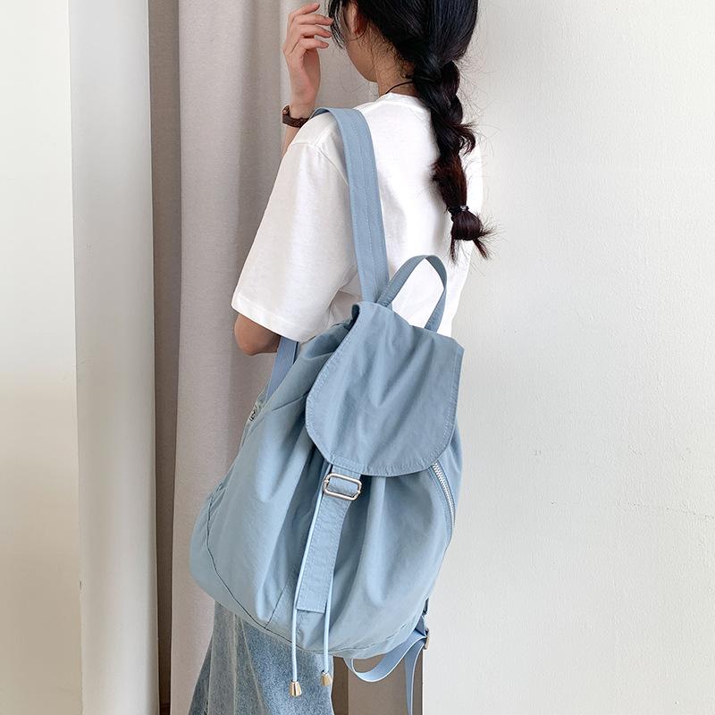 Neuer koreanischer Nylon-Rucksack für Damen, Großes Fassungsvermögen, Hohe Qualität, Ins Mode, Einfach, Vielseitiger Studentenrucksack