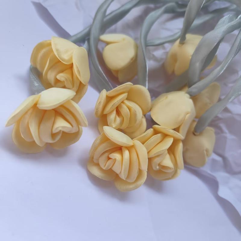 Rosen-Lange-Seil-Vorhangschmuck, Dekorative Blumenapplikation, Gehäkelte Applikation mit Paillettenstickerei, Bekleidungszubehör