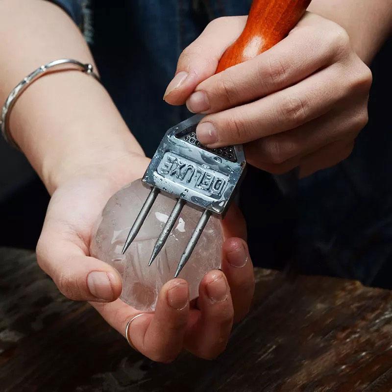 Ice Pick - Stainless Steel Ice Crusher with Wood Handle, Japanese Style Ice Chipper Ideal for Bars and Home