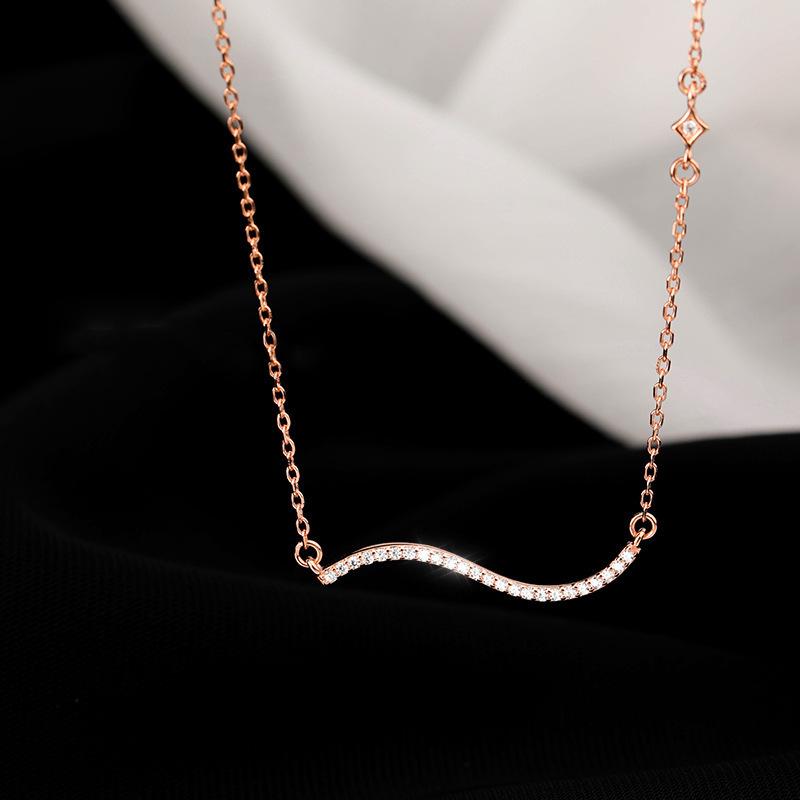 Sparkling Diamond Wave Necklace: Women's High-End Pendant, Cool Style, Light Luxury Clavicle Chain, Fairy Elegance.