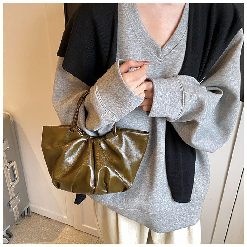 

Korea Niche Style MiuMiu Bag Bag Female 2025 Autumn New Arrival Commuter s All-Matching Vegetable Basket Bag Crossbody Bag Hand Holding Bucket Bag Green
