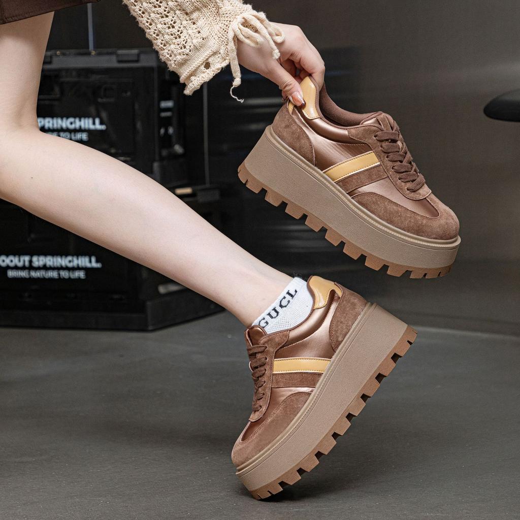 Leather thick-soled heightening muffin shoes for women's 2025 autumn and winter new turning fur lace-up casual shoes for women's casual versatility