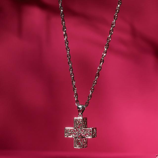 Pre-order TXT 7th Year: A Moment of Stillness in the Thorns Necklace