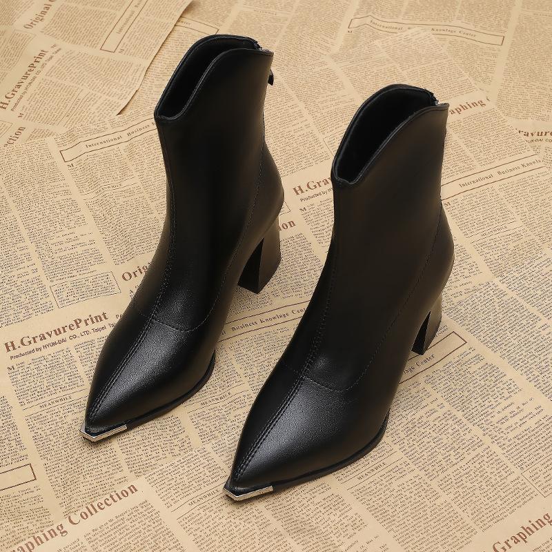 2025 Internet-Berühmtheit Explosion spitz zulaufender dicker Absatz High Sense kleine kurze Stiefel Damen Herbst und Winter High Heels kleine französische kleine Stiefeletten