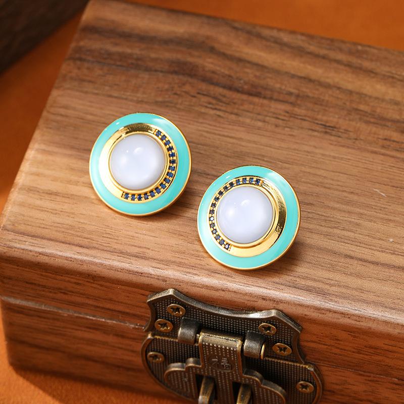 Women's Light Luxury Design Elegant Vintage Round Earrings Fashionable And Versatile Niche Design Earrings Daily Accessories