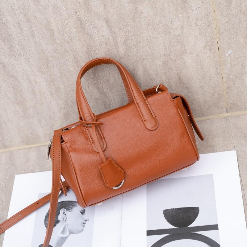 All-in-one Commuter Small Square Bag Carrying Women's Baotou Layer Cowhide Simple Crossbody Bag