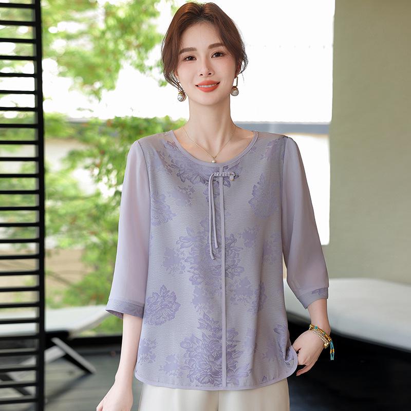 

2026 Summer Plus Size Round Neck T-shirt for Middle-aged and Older Women - Stylish, Lightweight Short Sleeve Blouse 5XL (Recommended 145-160 Jin) фиолетовый