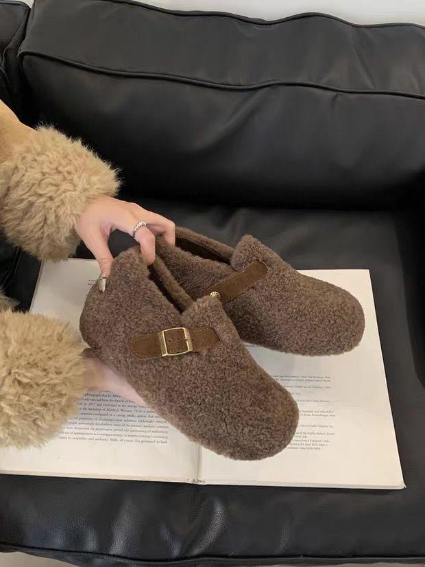 2025 new retro belt buckle fluffy shoes for women, plush thermal cotton shoes, platform-soled casual woolen lazy shoes