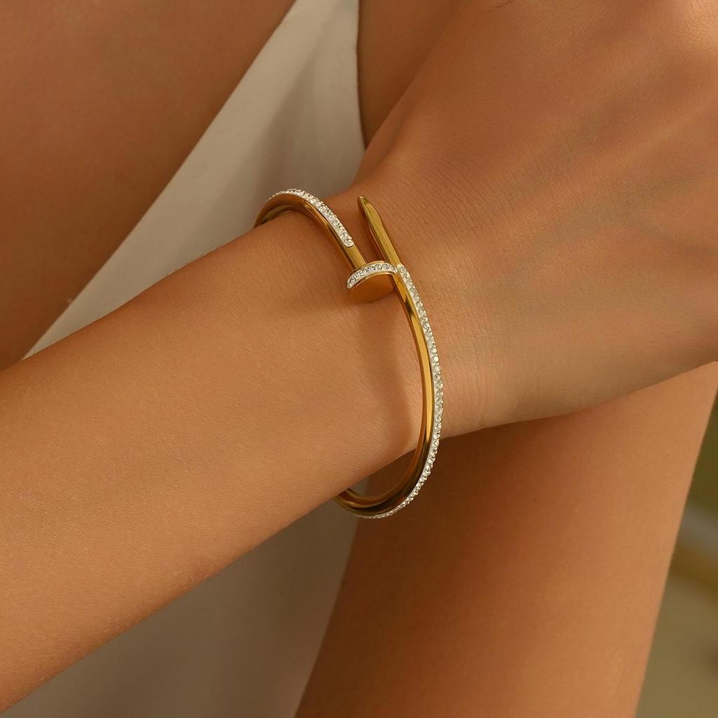 Modne Bransoletki ze Stali Nierdzewnej i Złota 18K - Wytrzymałe, Odporne na Ścieranie Bangles w Stylu Europejskim i Amerykańskim