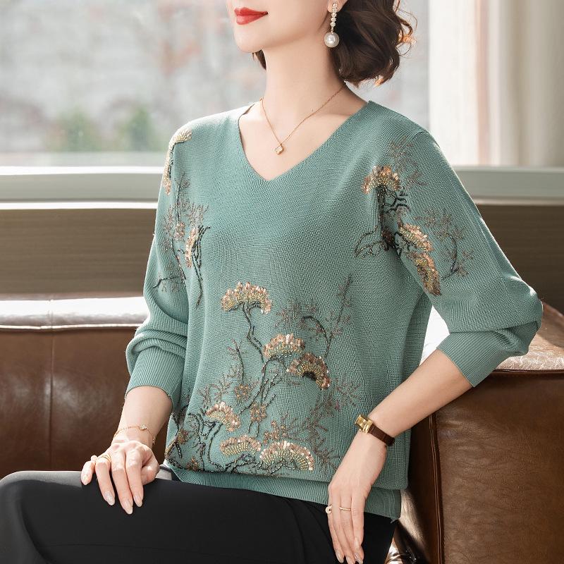 Happy Mother-in-law V-neck Red Knitwear with Handmade Sequin Embroidery - Slimming and Age-Reducing Top for Spring and Autumn