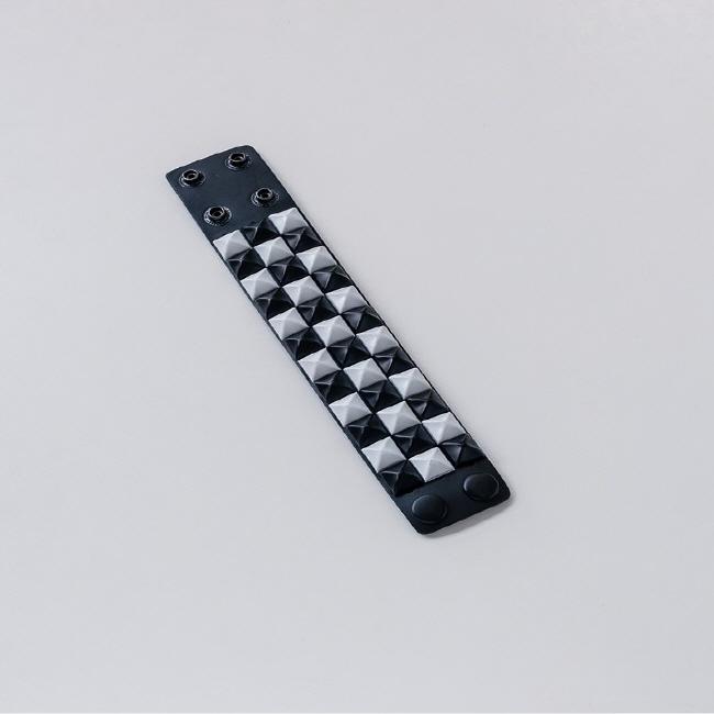 

Шкіряний браслет з шахів білий