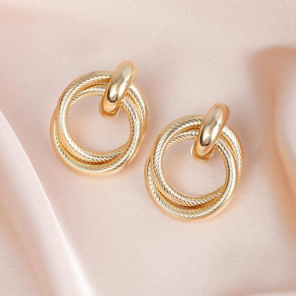 Neue französische Retro-Gold-Doppel-Creolen, Übertriebene metallische geometrische Muster-Creolen für Damen