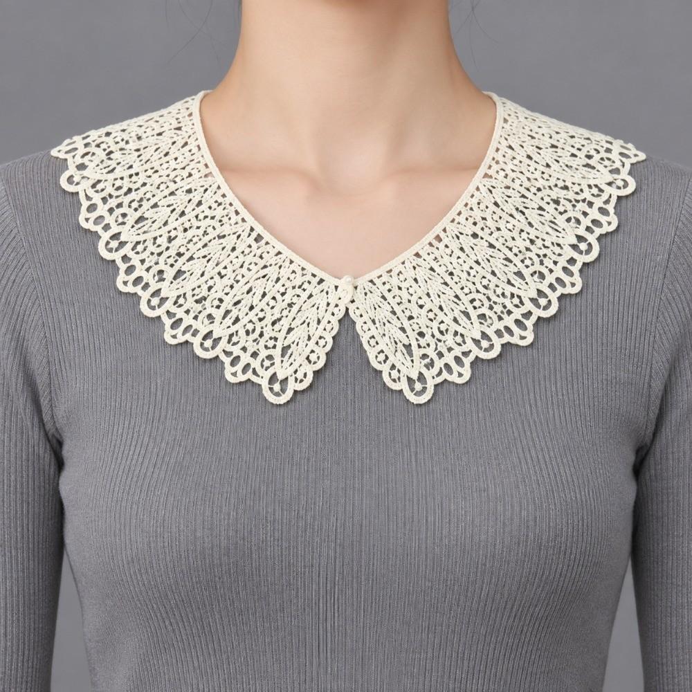 Colletto in Pizzo Leggero Staccabile con Mini Bottoni di Perla Colletto Peter Pan Decorativo per Donna