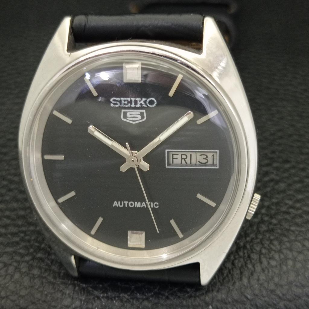 JAPAN VINTAGE SEIKO 5 AUTOMATIC 7019A MENS BLACK COLOR DIAL WATCH a701403-5 R206b-a701403