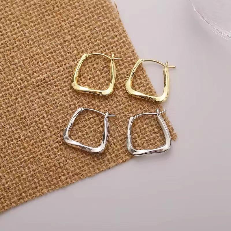 2024 New Women's 925 Sterling Silver Square Ear Cuffs: High-End, Plain Hoop, Light Luxury Design Earrings