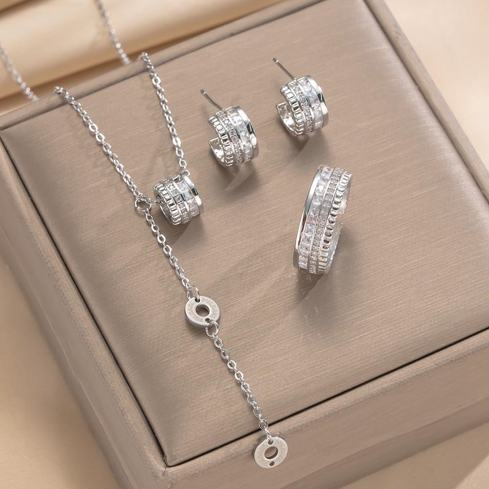 Set of Slim Waist Titanium Steel Women's Necklace - Inlaid Light Luxury Versatile Choker