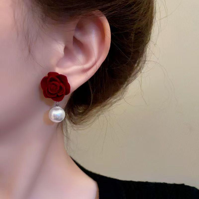 Vintage Hong Kong Style Pearl & Rose Stud Earrings - Elegant Fashion Accessory for Women
