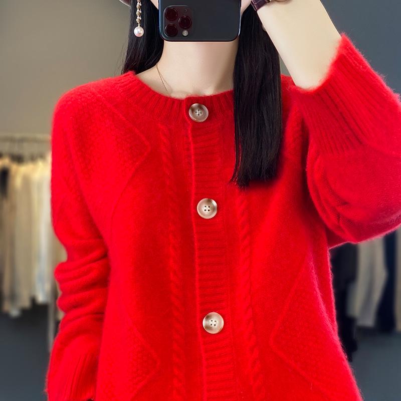 

Женский кардиган из 100% чистой шерсти ромбовидной вязки «косичка» - Осенняя коллекция M