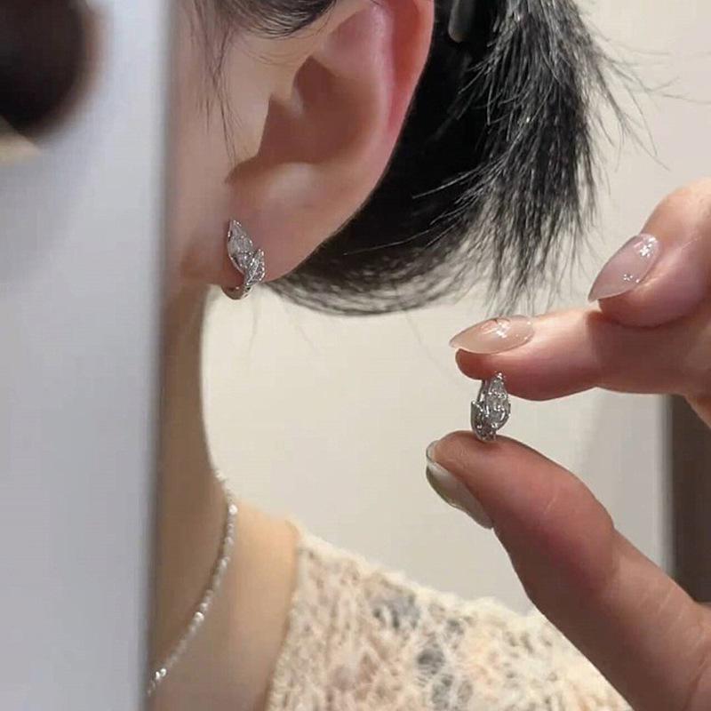 Elegant 2025 Transparent Leaf Ear Cuff: Trendy High-End Design for Women