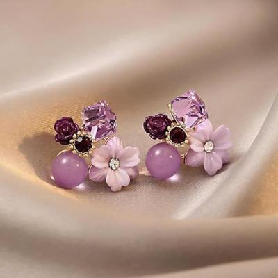 Korean Style Minimalist Gold Pearl Stud Hoop Earrings Earrings for Women and Girls - Suitable for Office Wear, Casual Wear or Party Outfit