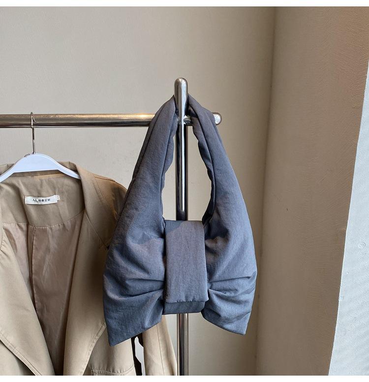 Casual Large-capacity Bag Women's New Versatile Temperament Shoulder Bag Fashion Commuter Messenger Bag