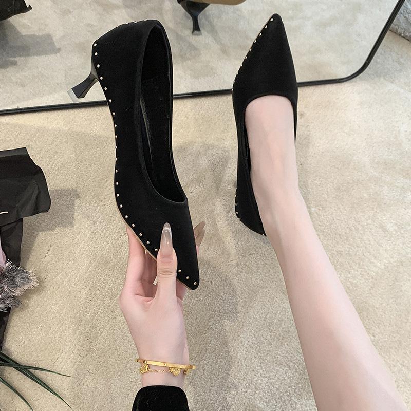 High Heels Women's Autumn 2025 New Pointed Head Shallow Mouth Thin Heel Versatile Rivet Temperament Black Thin Single Shoes Women