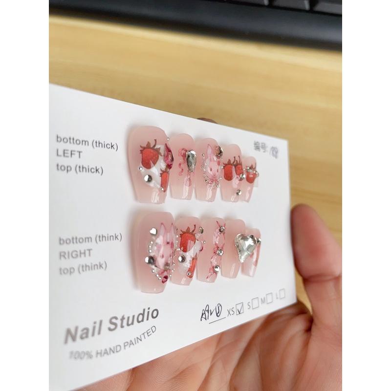 HANDGEFERTIGTE künstliche Nägel Phototherapie-Nägel gefälschter Nagelflicken Alice in