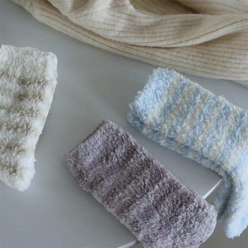 One-click Winter Thick Warm Mid-Calf Lamb Wool Sleep Socks for Women