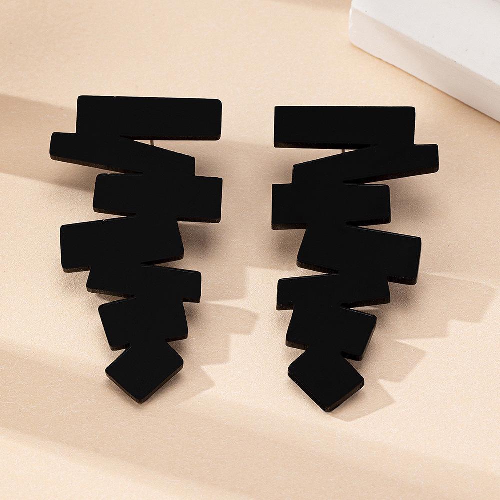 Trendy Geometric Irregular Dangle Earrings: European & American Style чёрный