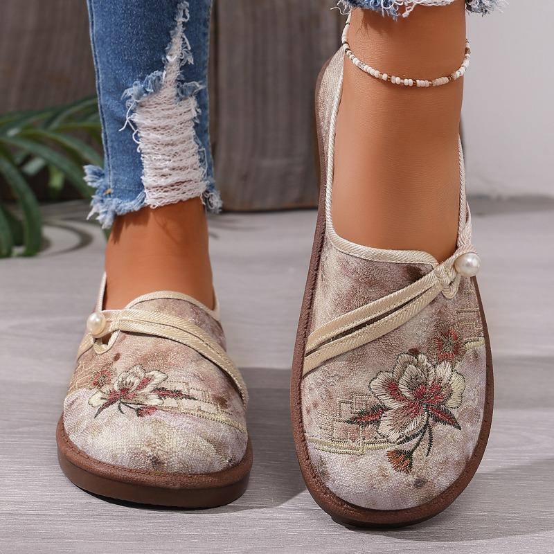 Women's Spring Ethnic Style Old Beijing Cloth Shoes, Slip-on Soft Sole Comfort Flat Shoes for Moms