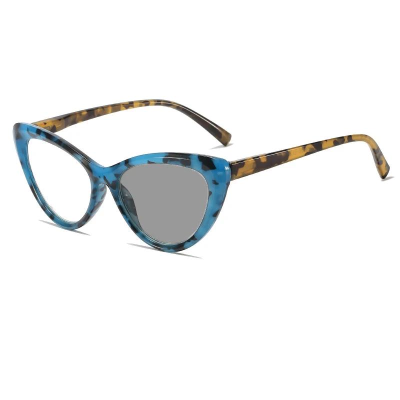 Women's Ultralight Pochromic Glasses Fashion Discoloration Cat Eye Reading Glasses Men Trendy Retro Far Sight Eyeglasses
