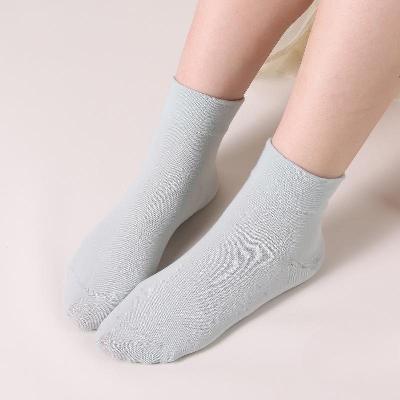 Ladies Fall New Fashion All Kinds of Loose Mouth Boneless Tube Socks